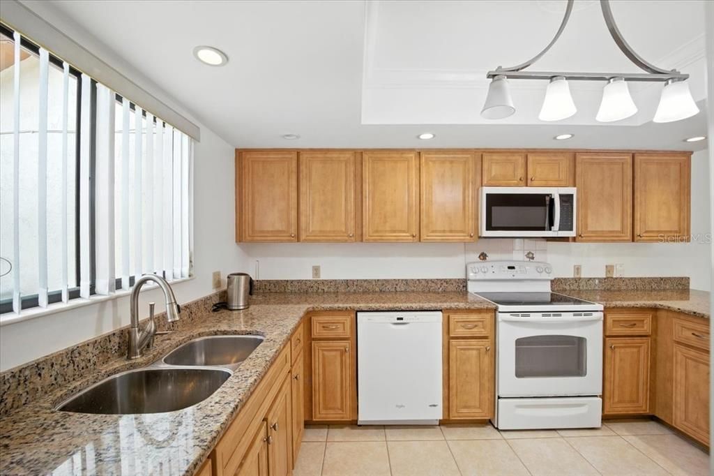 En Venta: $244,900 (3 camas, 2 baños, 1665 Pies cuadrados)