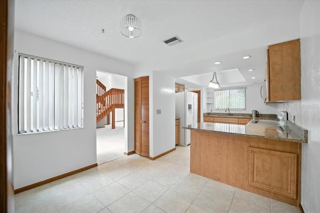 En Venta: $244,900 (3 camas, 2 baños, 1665 Pies cuadrados)