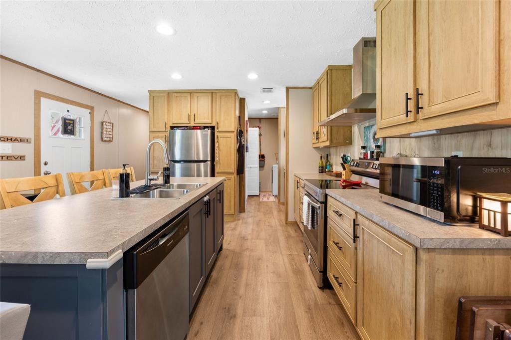 待售: $220,000 (2 贝兹, 2 浴室, 1088 平方英尺)