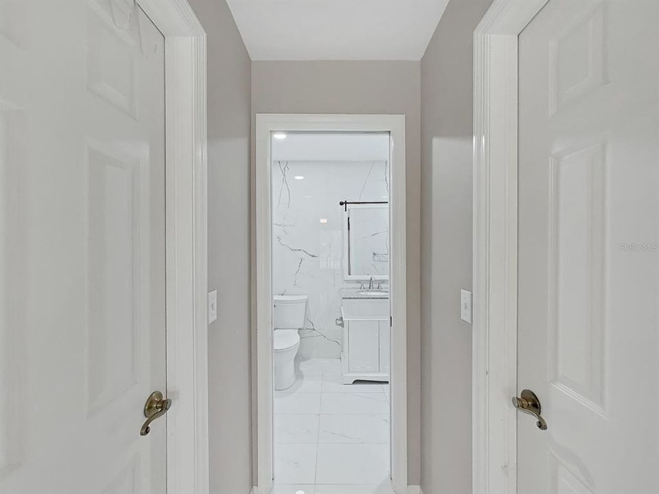 For Sale: $190,000 (2 beds, 2 baths, 1161 Square Feet)