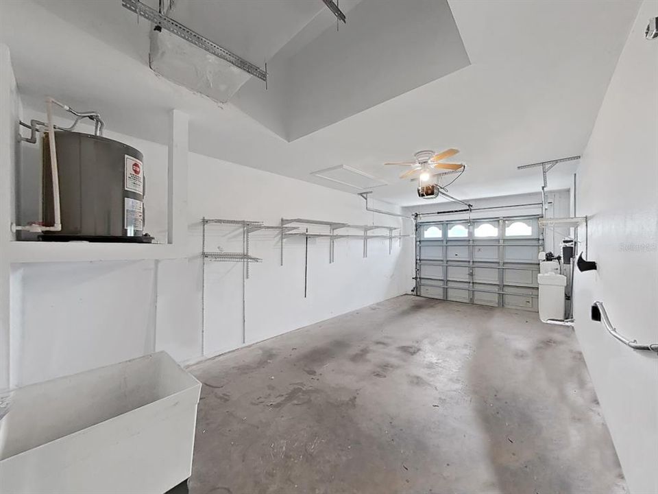 For Sale: $190,000 (2 beds, 2 baths, 1161 Square Feet)