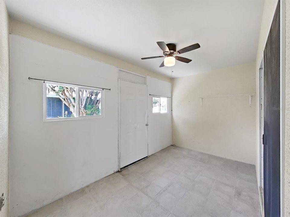 For Sale: $190,000 (2 beds, 2 baths, 1161 Square Feet)