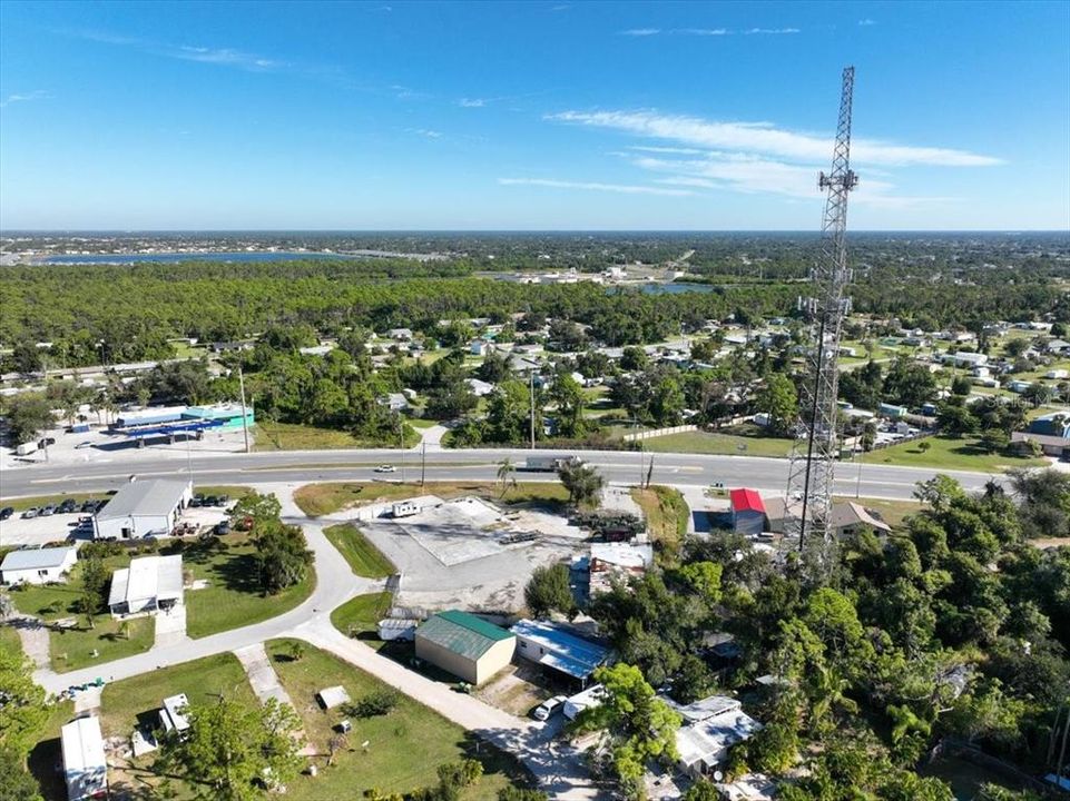 En Venta: $700,000 (1.05 acres)