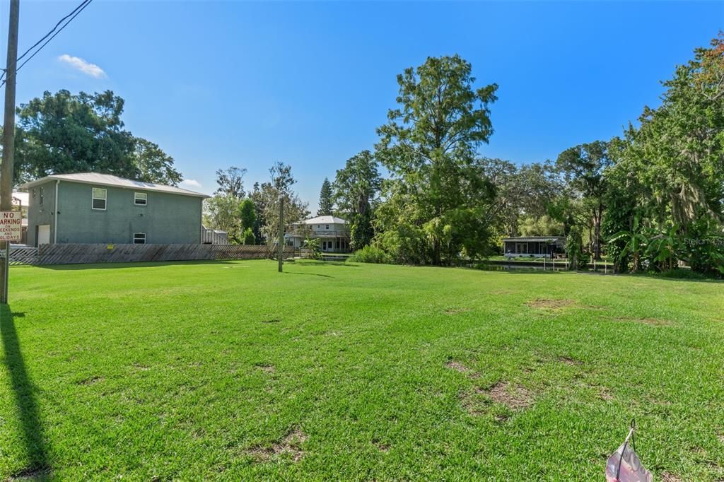 En Venta: $269,000 (0.11 acres)