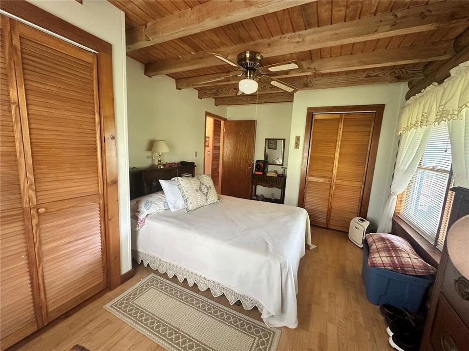 For Sale: $199,000 (3 beds, 2 baths, 1320 Square Feet)