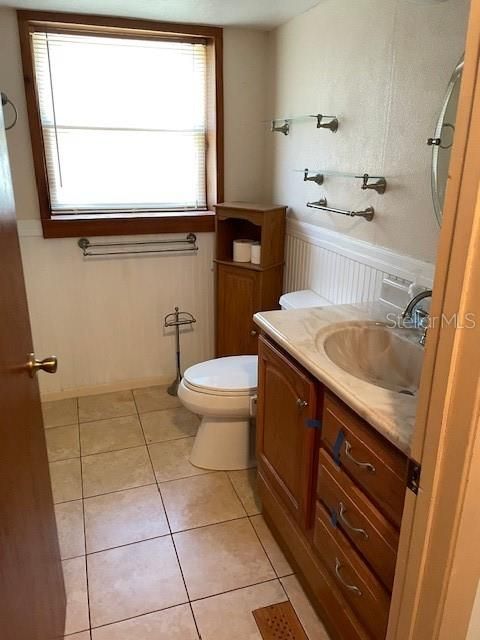 For Sale: $199,000 (3 beds, 2 baths, 1320 Square Feet)