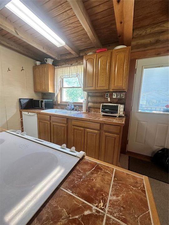 For Sale: $199,000 (3 beds, 2 baths, 1320 Square Feet)