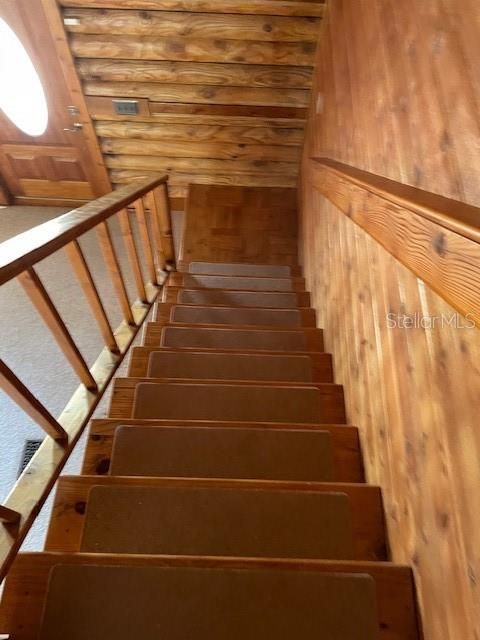 For Sale: $199,000 (3 beds, 2 baths, 1320 Square Feet)