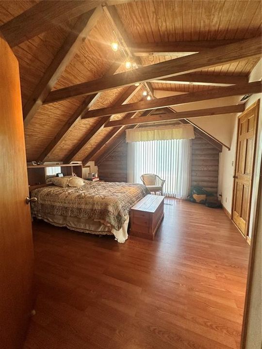 For Sale: $199,000 (3 beds, 2 baths, 1320 Square Feet)