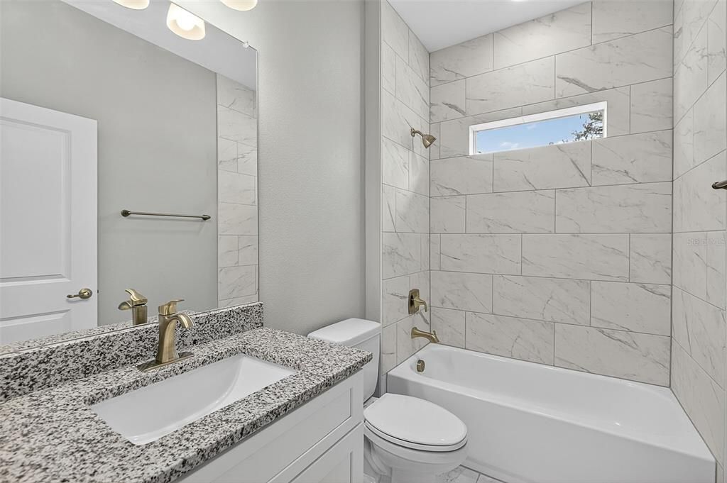 En Venta: $379,000 (4 camas, 3 baños, 2092 Pies cuadrados)