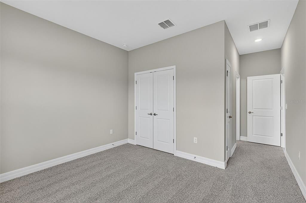 En Venta: $379,000 (4 camas, 3 baños, 2092 Pies cuadrados)