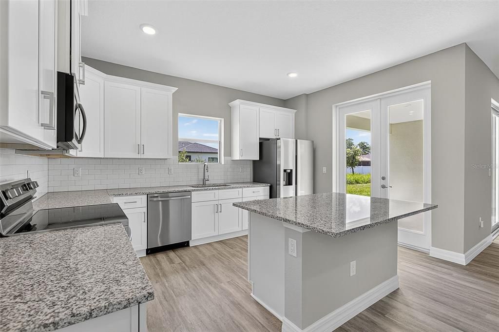 En Venta: $379,000 (4 camas, 3 baños, 2092 Pies cuadrados)