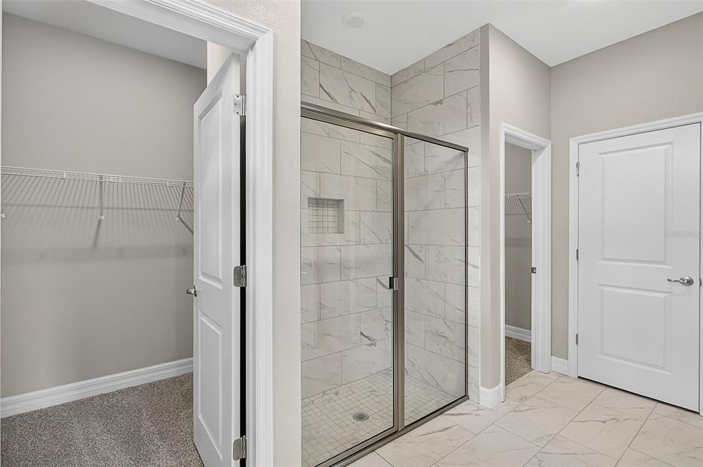 En Venta: $379,000 (4 camas, 3 baños, 2092 Pies cuadrados)