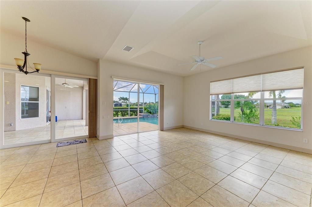 For Sale: $589,900 (3 beds, 3 baths, 2289 Square Feet)