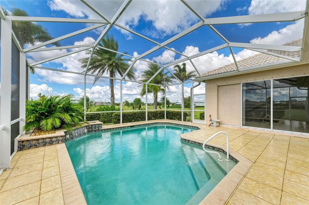 For Sale: $589,900 (3 beds, 3 baths, 2289 Square Feet)