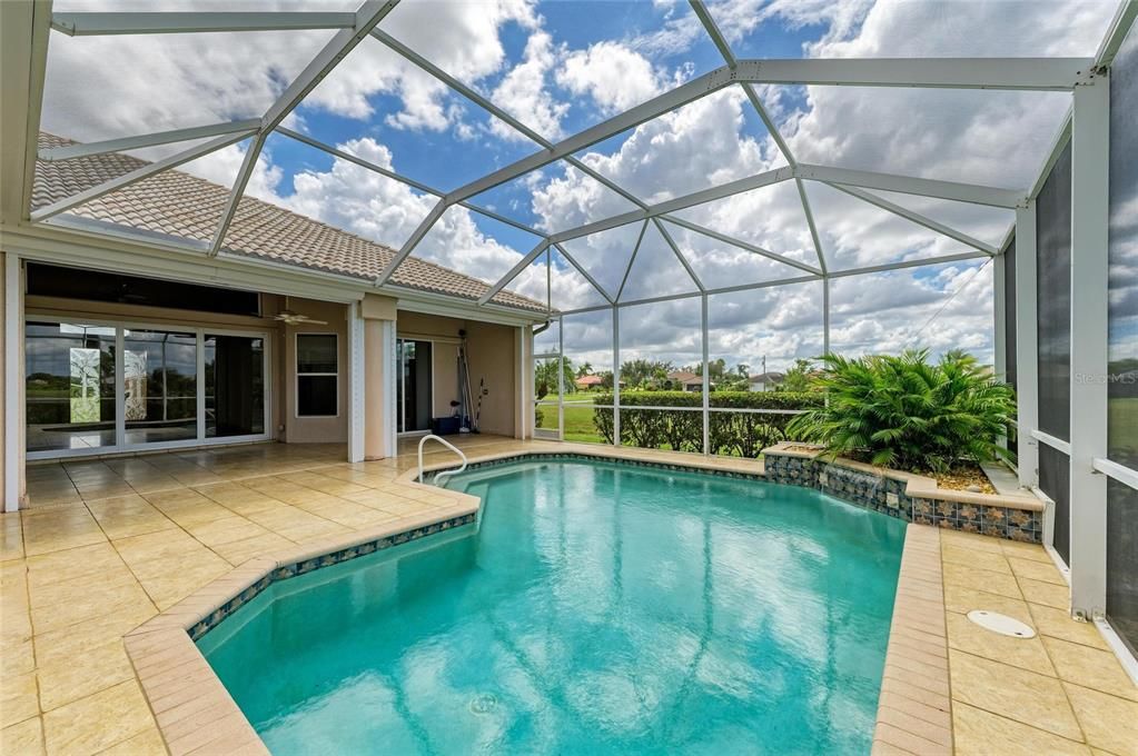 For Sale: $589,900 (3 beds, 3 baths, 2289 Square Feet)