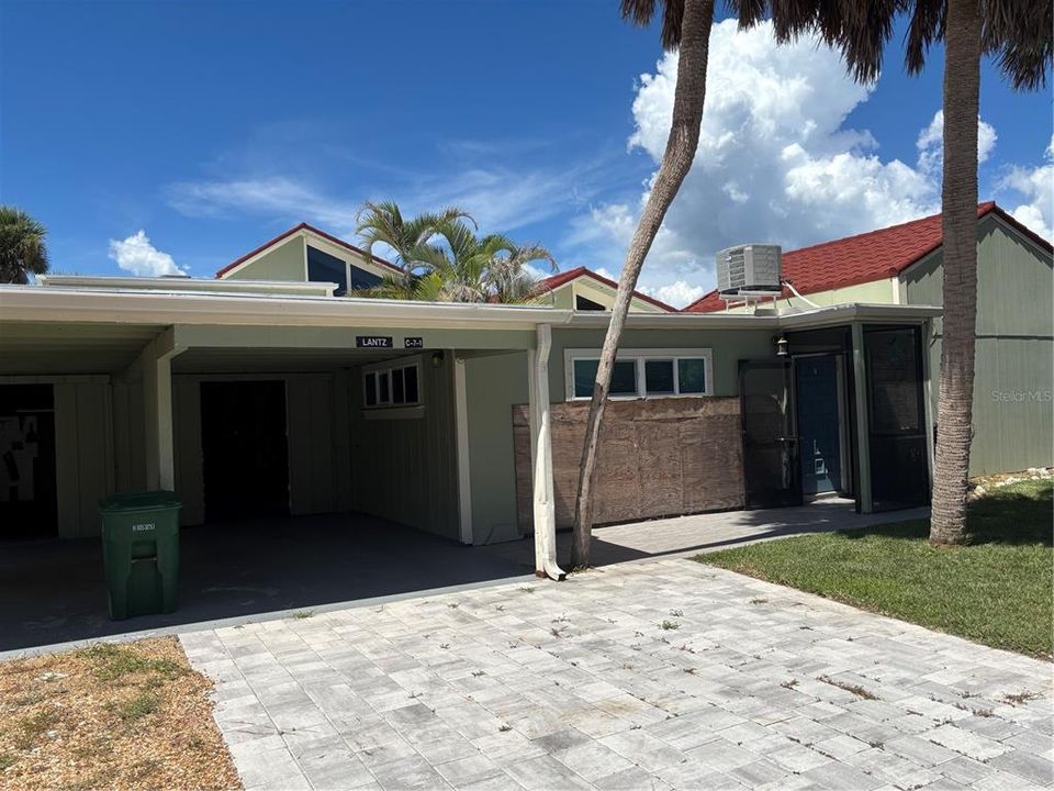 На продажу: $399,999 (2 спален, 2 ванн, 1056 Квадратных фут)