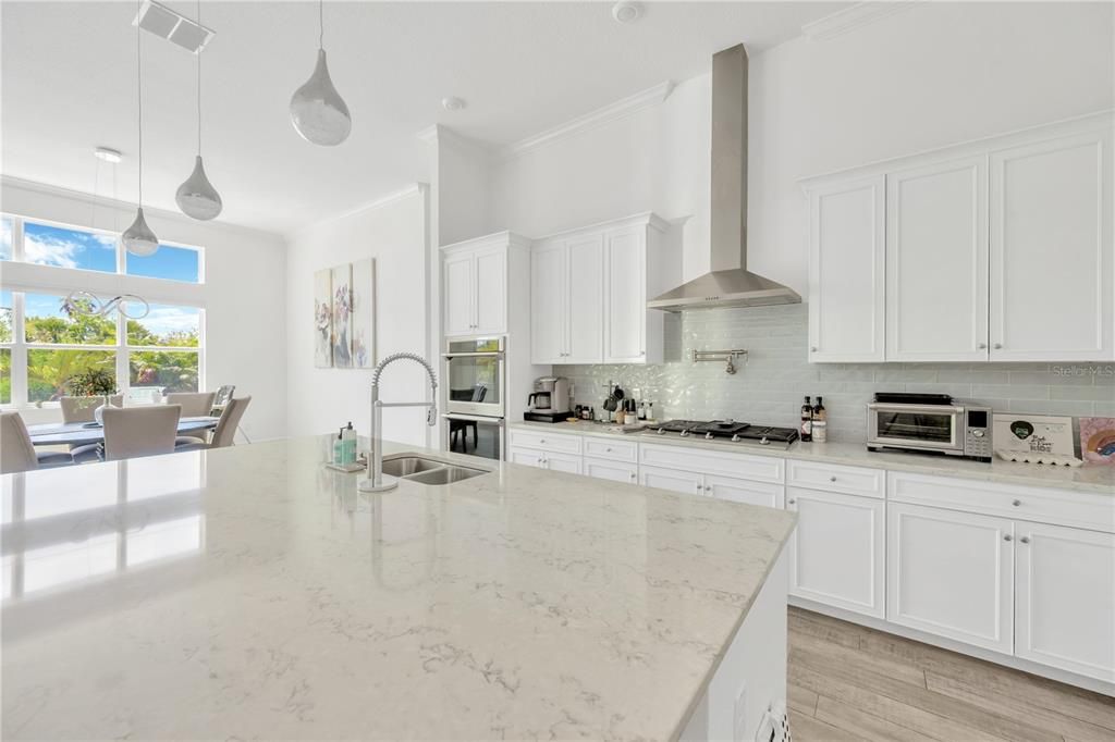 待售: $1,500,000 (6 贝兹, 5 浴室, 5861 平方英尺)