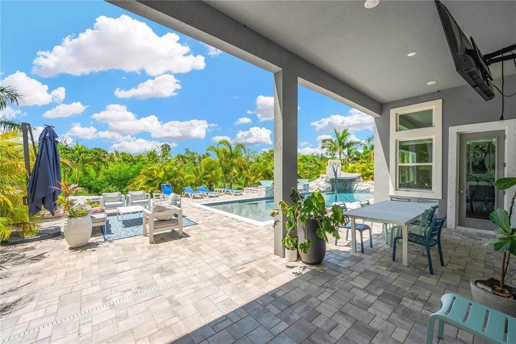 待售: $1,500,000 (6 贝兹, 5 浴室, 5861 平方英尺)