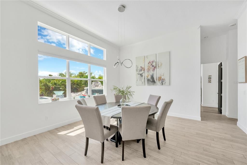 待售: $1,500,000 (6 贝兹, 5 浴室, 5861 平方英尺)