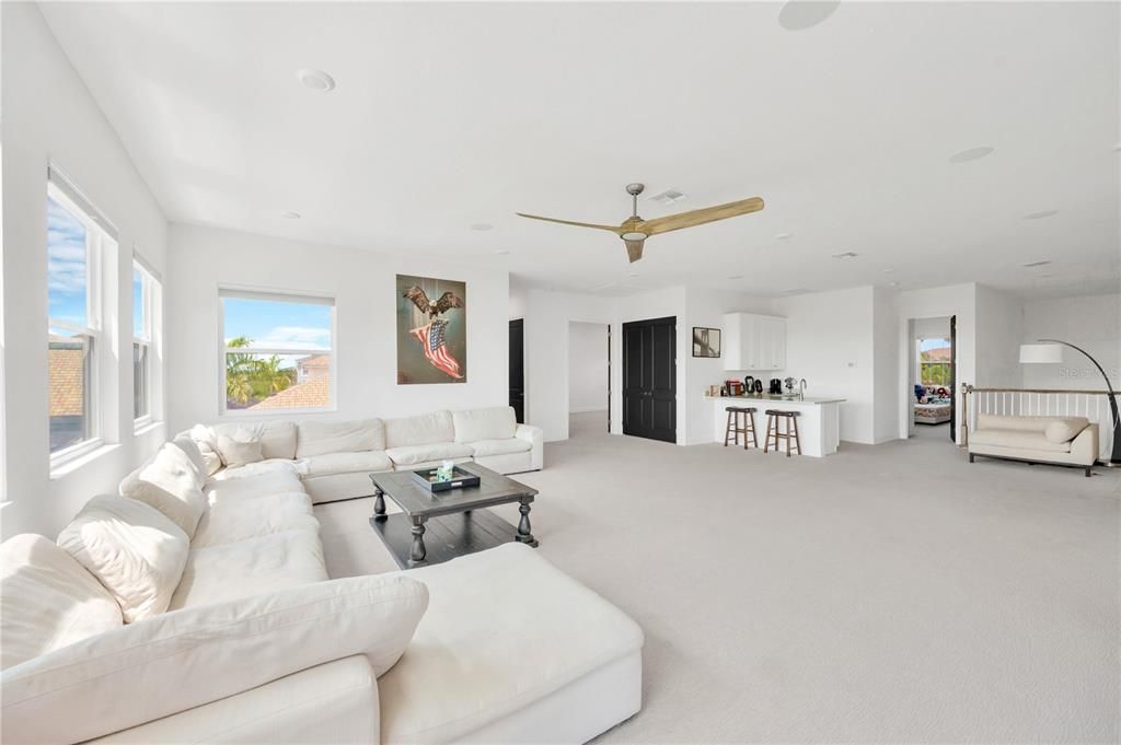 待售: $1,500,000 (6 贝兹, 5 浴室, 5861 平方英尺)