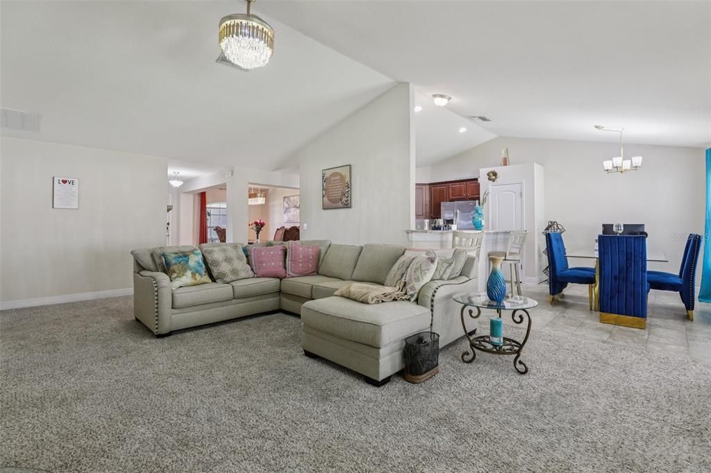 For Sale: $439,000 (3 beds, 2 baths, 2035 Square Feet)