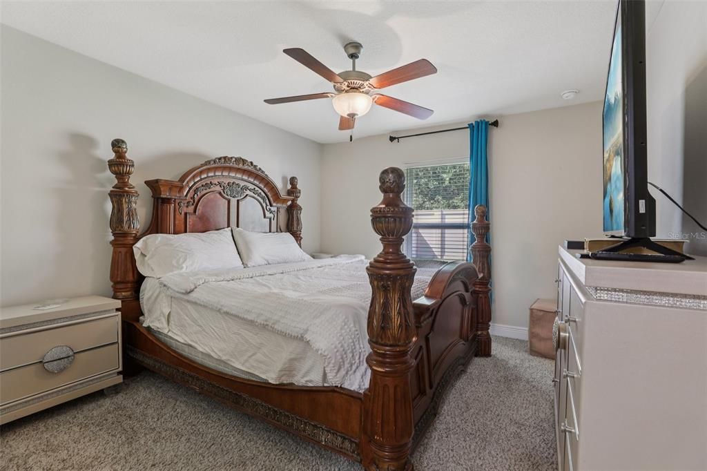 For Sale: $439,000 (3 beds, 2 baths, 2035 Square Feet)