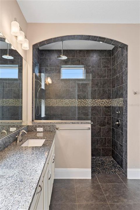 For Rent: $6,000 (4 beds, 3 baths, 2998 Square Feet)