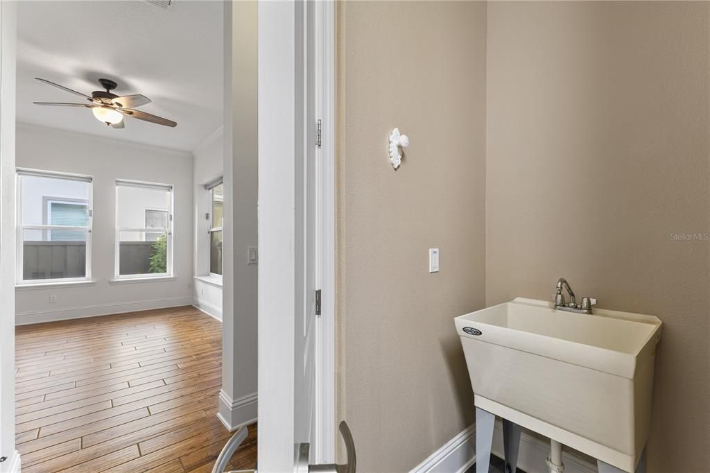 For Rent: $6,000 (4 beds, 3 baths, 2998 Square Feet)