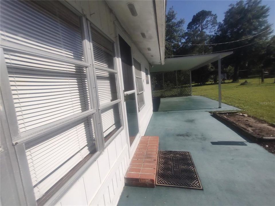 For Sale: $185,000 (2 beds, 1 baths, 1064 Square Feet)