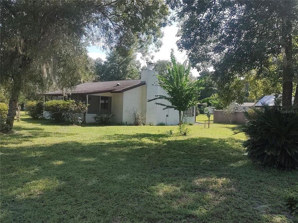 For Sale: $185,000 (2 beds, 1 baths, 1064 Square Feet)