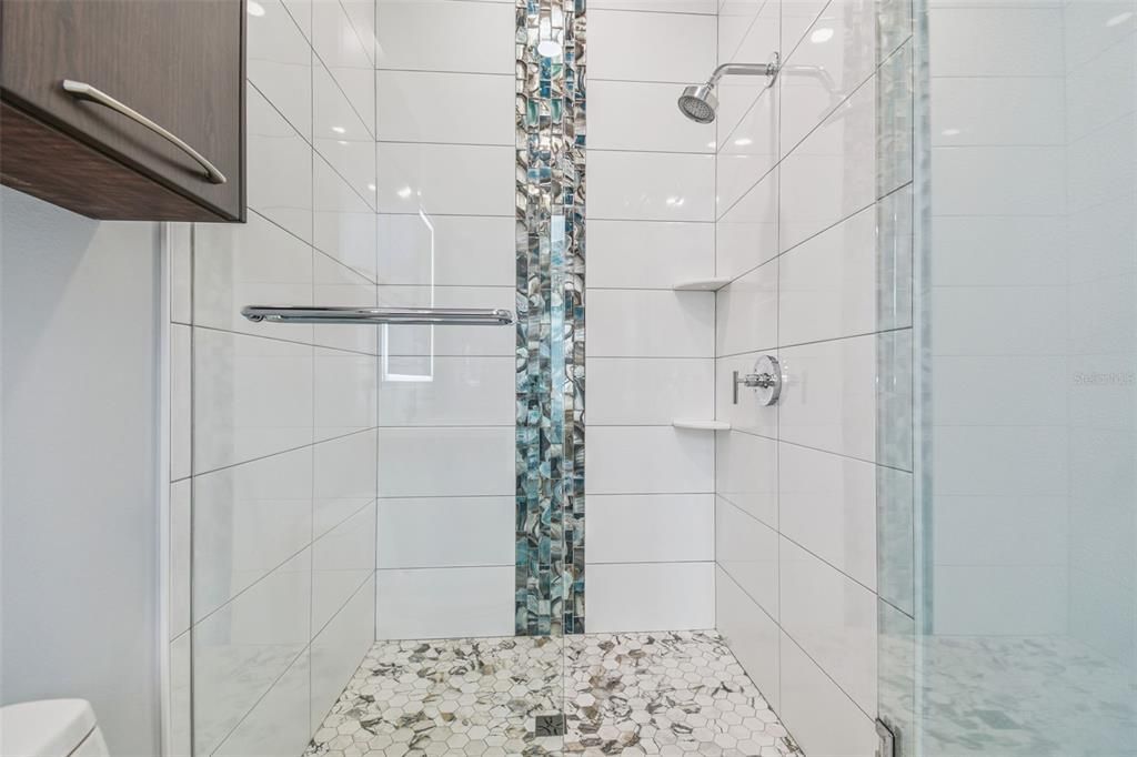 En Venta: $1,650,000 (3 camas, 3 baños, 3690 Pies cuadrados)