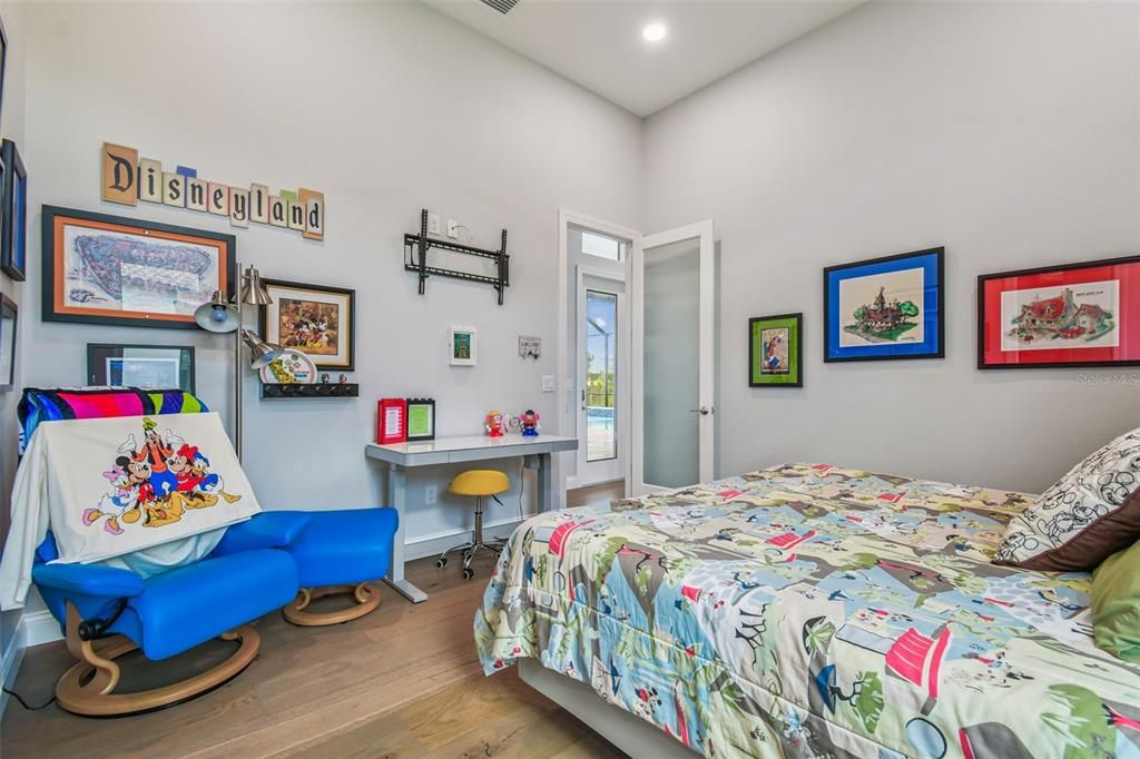 En Venta: $1,650,000 (3 camas, 3 baños, 3690 Pies cuadrados)