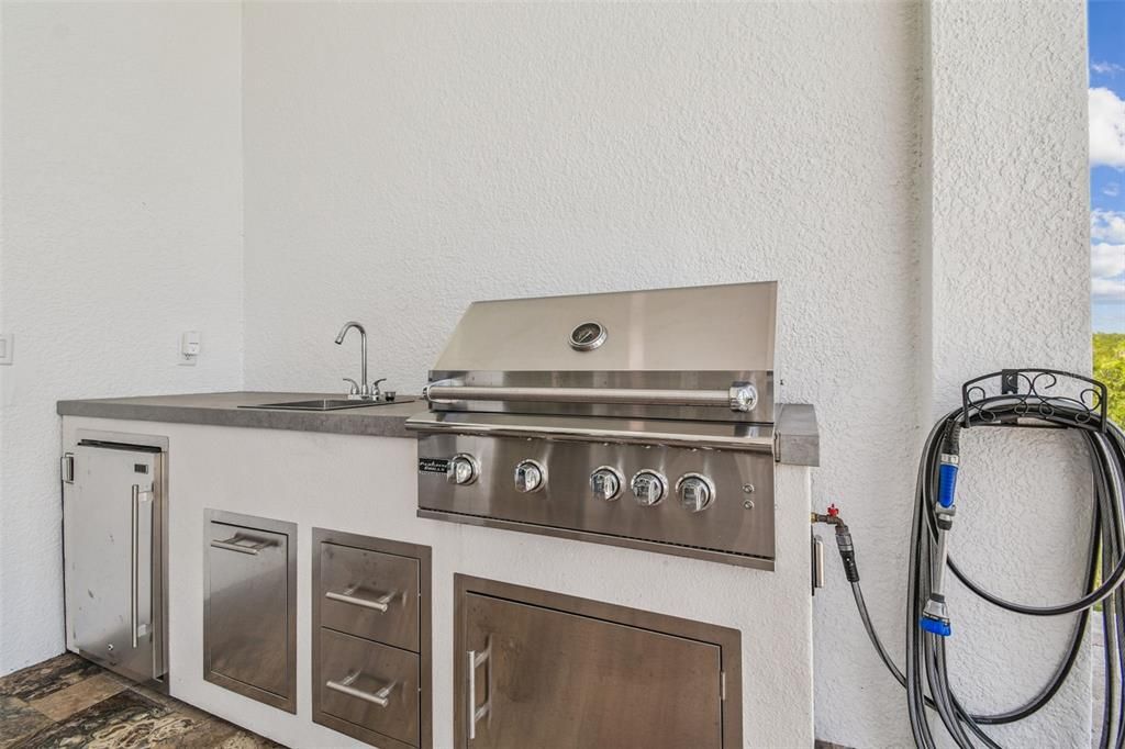 En Venta: $1,650,000 (3 camas, 3 baños, 3690 Pies cuadrados)