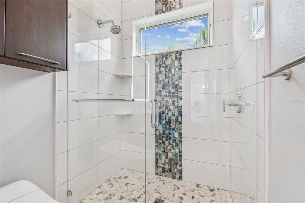 En Venta: $1,650,000 (3 camas, 3 baños, 3690 Pies cuadrados)