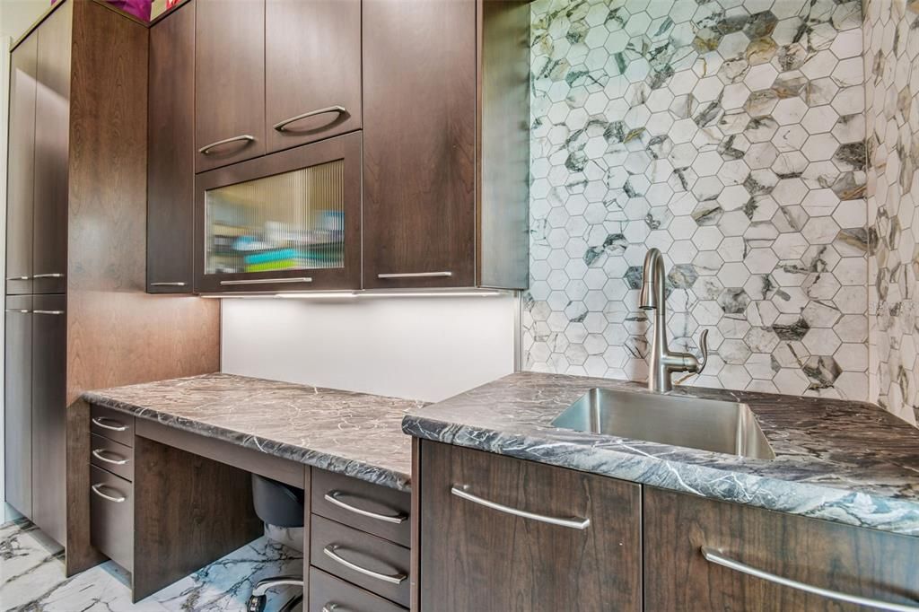 En Venta: $1,650,000 (3 camas, 3 baños, 3690 Pies cuadrados)