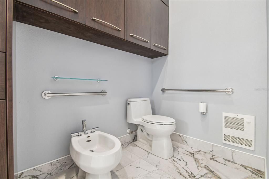 En Venta: $1,650,000 (3 camas, 3 baños, 3690 Pies cuadrados)