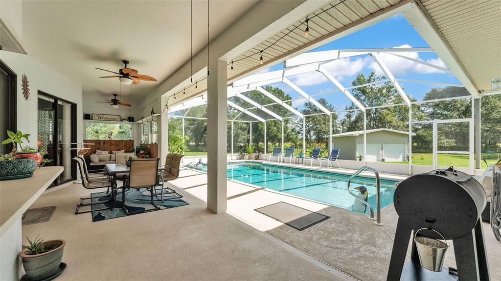 For Sale: $699,000 (3 beds, 2 baths, 2288 Square Feet)