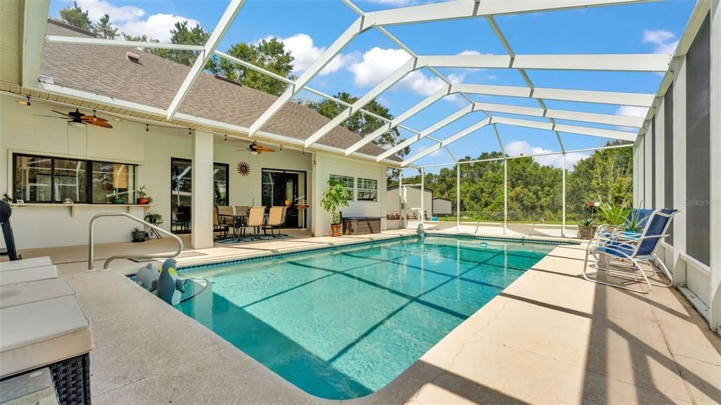 For Sale: $699,000 (3 beds, 2 baths, 2288 Square Feet)