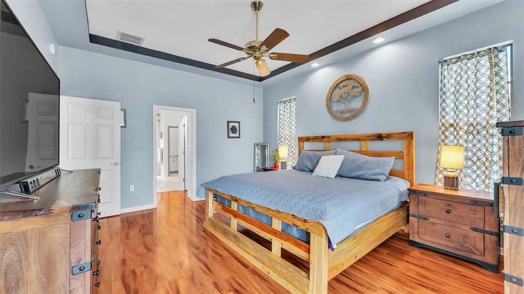 For Sale: $699,000 (3 beds, 2 baths, 2288 Square Feet)