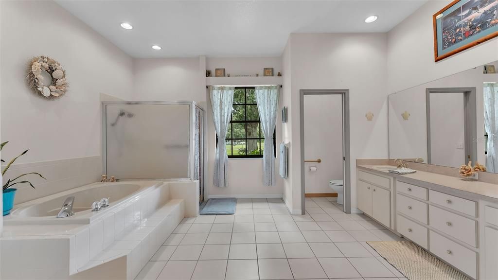 For Sale: $699,000 (3 beds, 2 baths, 2288 Square Feet)