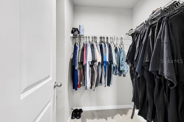 合同活跃: $240,000 (3 贝兹, 2 浴室, 1440 平方英尺)