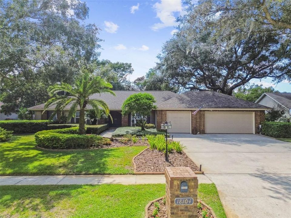 Recently Sold: $725,000 (4 beds, 3 baths, 2505 Square Feet)