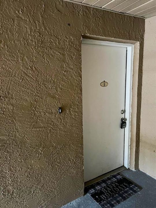 For Sale: $175,000 (2 beds, 2 baths, 905 Square Feet)