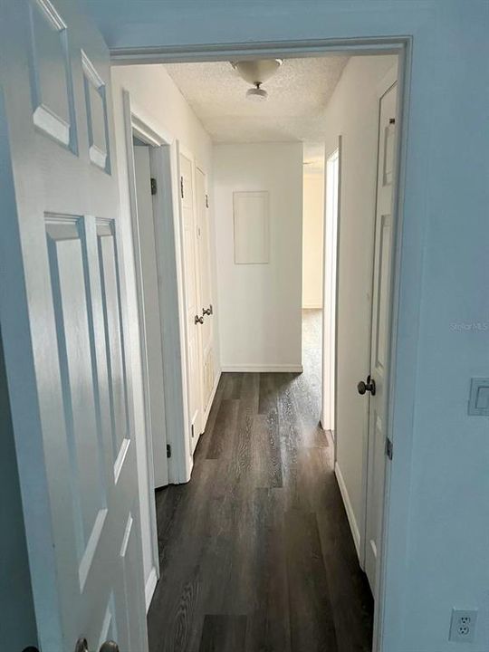 For Sale: $175,000 (2 beds, 2 baths, 905 Square Feet)