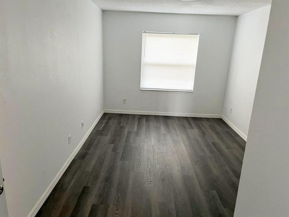 For Sale: $175,000 (2 beds, 2 baths, 905 Square Feet)