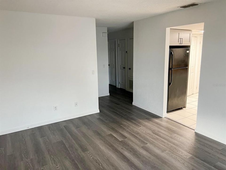 For Sale: $175,000 (2 beds, 2 baths, 905 Square Feet)