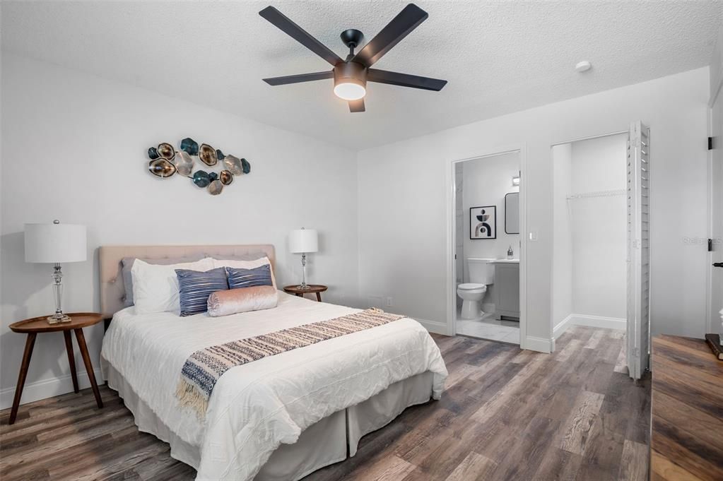 Под контрактом: $195,000 (2 спален, 2 ванн, 1122 Квадратных фут)