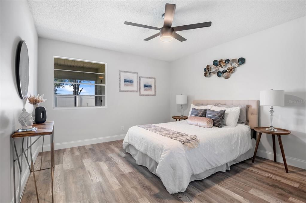 Под контрактом: $195,000 (2 спален, 2 ванн, 1122 Квадратных фут)