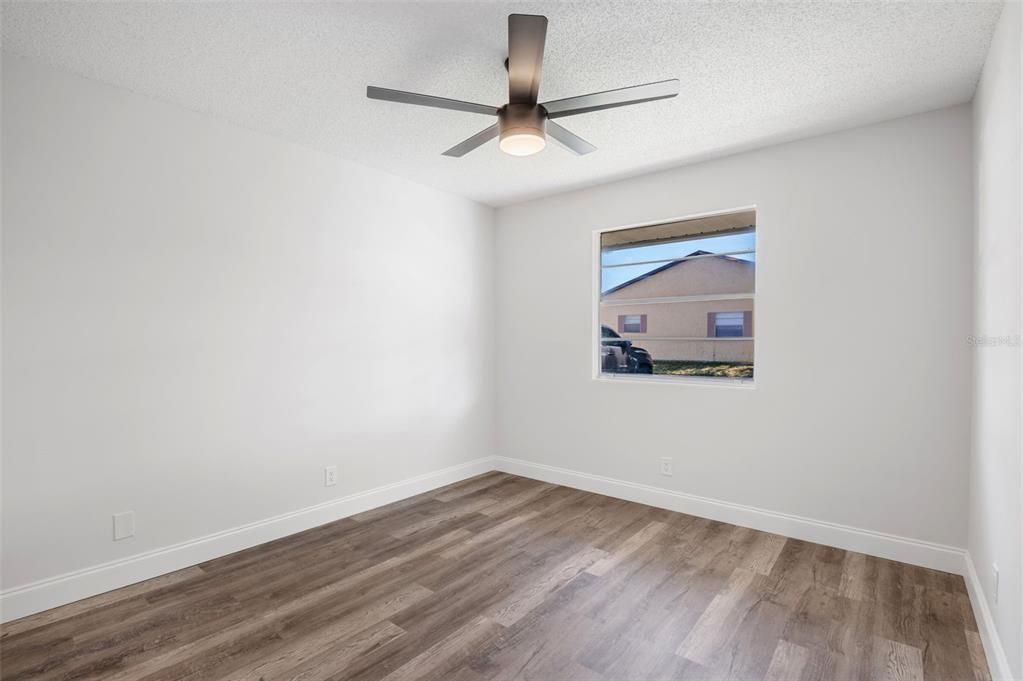 Под контрактом: $195,000 (2 спален, 2 ванн, 1122 Квадратных фут)